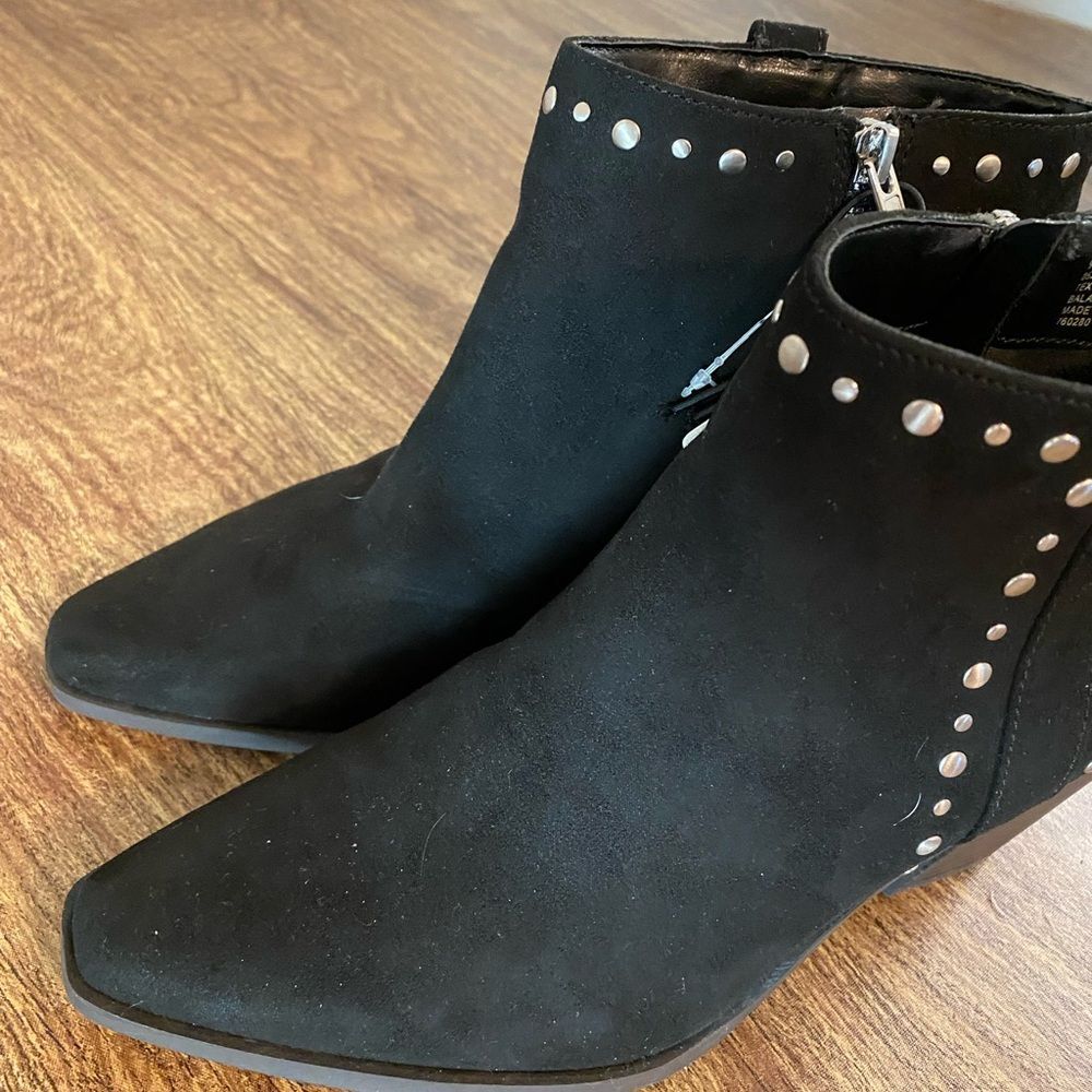 New Ana Women's Boho Black Heeled Studded Ankle Boots 9.5 Inside Zip Chunky Heel